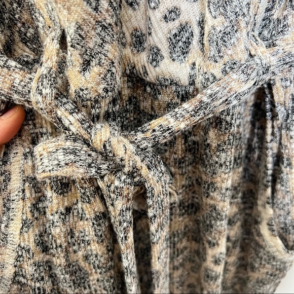 Bobeau JORDYN RIBBED KNIT JUMPSUIT leopard print size medium - Picture 11 of 14